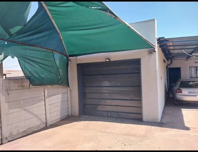 3 BEDROOM HOUSE FOR SALE IN LEONDALE